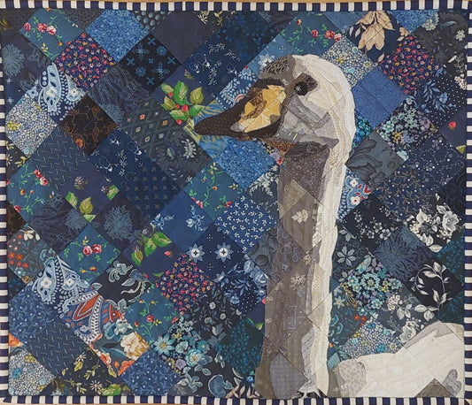 "Valdís's Swan", quilt by Dröfn Teitsdóttir, 2023.